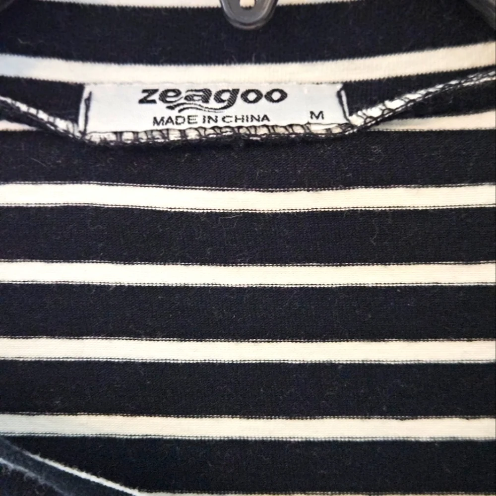 Women's Longsleeve Pullover Black & White Top by Zeagoo. Size M, 100% polyester. - Picture 10 of 10